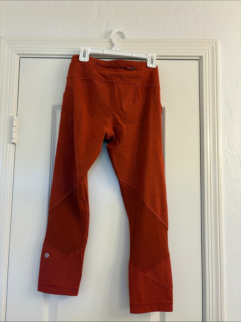 Lululemon Align Pockets - Size 4 - Buttery Soft Nulu (5 pockets!)